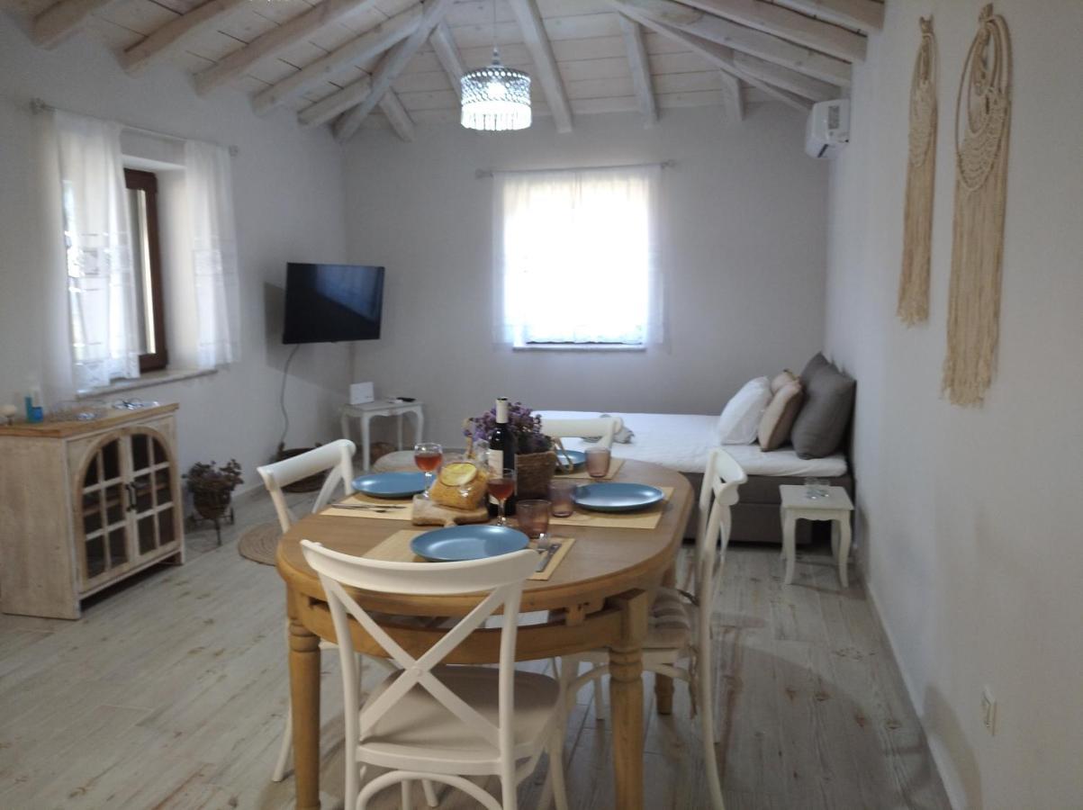 Paliokaliva Home Roussopoulio Luaran gambar
